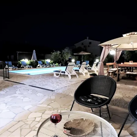 In Okrug Gornji Mit Schoenem Pool Und Meerblick By Interhome Holiday home