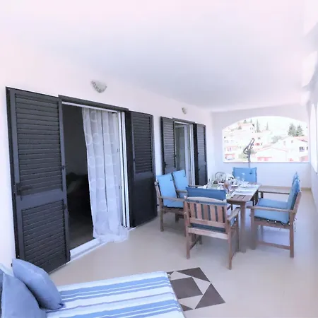 In Okrug Gornji Mit Schoenem Pool Und Meerblick By Interhome *