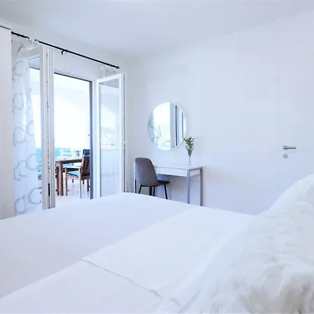 In Okrug Gornji Mit Schoenem Pool Und Meerblick By Interhome Holiday home *