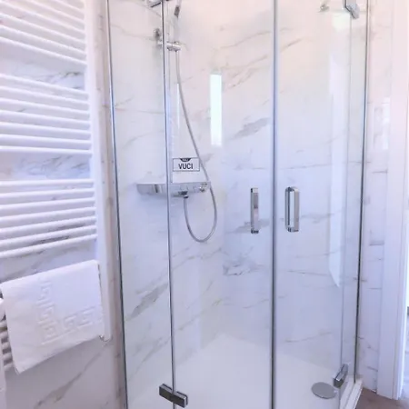 Holiday home In Okrug Gornji Mit Schoenem Pool Und Meerblick By Interhome